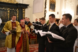 Sutanny poświęcił bp E. Frankowski