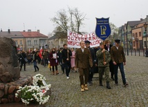 Uczniowie Pijarskich Szkół zorganizowali w Łowiczu Marsz Niepodległości