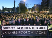 Niemcy składają hołd ofiarom nazistów