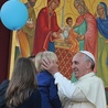 Papież Franciszek  zachęca cały Kościół do refleksji nad sytuacją małżeństw i rodzin  