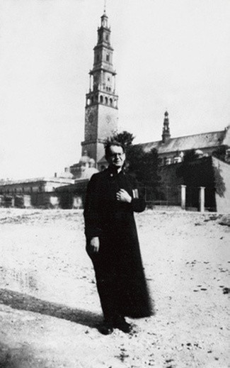  Ksiądz Jan Twardowski w Częstochowie