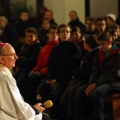 Na zakończenie Roku Wiary młodzi spotkali się z arcybiskupem Stanisławem Budzikiem