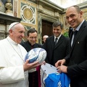Rugby po papiesku