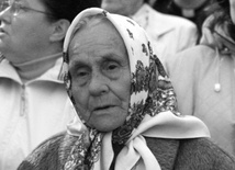 Trwa pogrzeb Marianny Popiełuszko