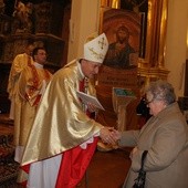 Złoty medal odbiera Maria Mikulska