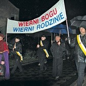  Panowie maszerowali pod hasłem „Wierni Bogu, wierni rodzinie”