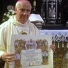 Biskup świdnicki bratem paulinów