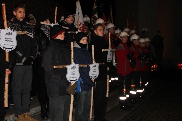 Uroczystości w 32. rocznicę tragedii w kopalni "Wujek"