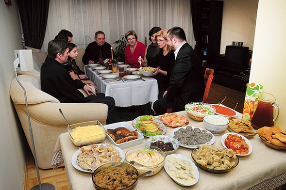 98 proc. Polaków świętuje Boże Narodzenie, ale dla 20 proc. z nich święta te nie mają charakteru religijnego