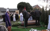 Uroczystości pogrzebowe ks. H. Hlubka w Borucinie