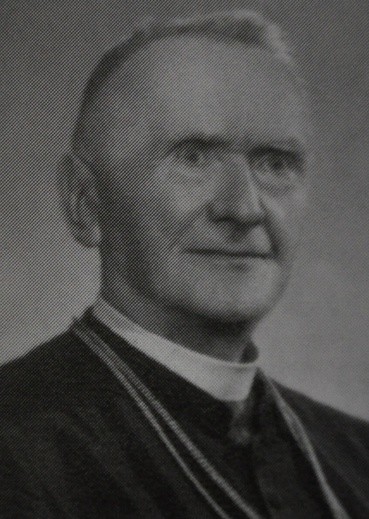 Ks. Mateusz Jeż