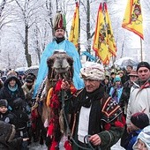   Krzysztof Partuś w roli króla podczas zeszłorocznego orszaku w Zabrzu