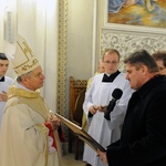 Bp Henryk Tomasik otrzymał medal Pro Masovia