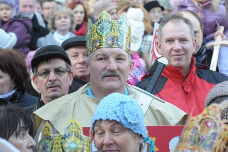 Orszak w Świdnicy - hołd na Rynku