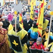W Gliwicach trzy pochody wyruszające z różnych punktów miasta spotkały się na rynku