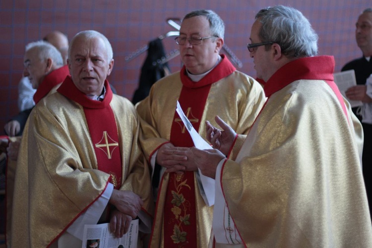 Goście i uczestnicy święceń biskupich