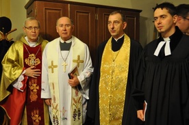 Początek płockiego Tygodnia Ekumenicznego (od lewej): bp Piotr Libera, bp Ludwik Jabłoński, ks. Eliasz Tarasiewicz i ks. Mateusz Łaciak