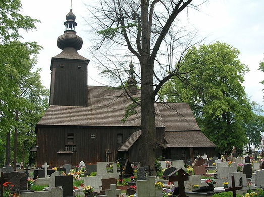 Unikatowy, drewniany kościół w Ćwiklicach powstał w 1466 roku