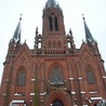 Zduńska świątynia została wzniesiona według projektu Konstantego Wojciechowskiego