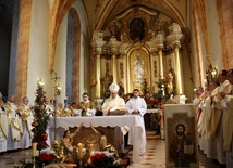 Bp Roman Pindel udzielił pierwszego biskupiego błogosławieństwa w wadowickiej bazylice Ofiarowania NMP