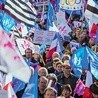 2 lutego 2014 r. Przez Paryż po raz kolejny przeszła kilkusettysięczna manifestacja w proteście przeciwko wprowadzaniu we Francji praw uderzających w rodzinę