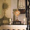 Najświętszy Sakrament  w kaplicy Matki Bożej Fatimskiej  w bazylice w Katowicach- -Panewnikach