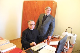  Ks. dr hab. Bogdan Węgrzyn i Jakub Fenrych udzielają w poradniach pomocy prawno-kanonicznej oraz prowadzą mediacje
