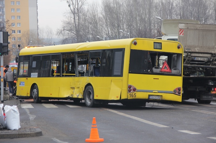 Wypadek autobusu w Katowicach