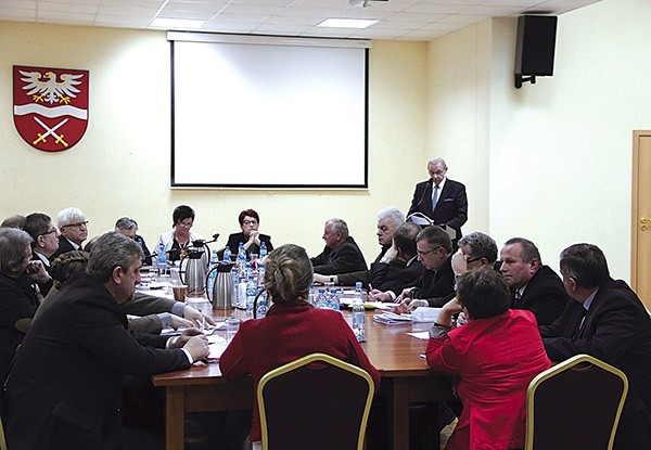  Nadzwyczajna sesja Rady Powiatu Sochaczewskiego poświęcona sytuacji w DPS w Młodzieszynie