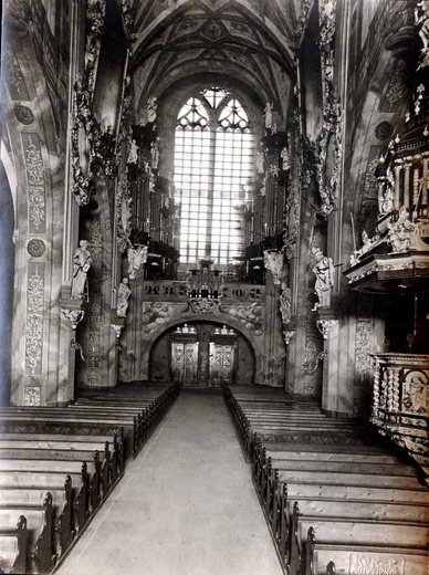 Katedra sto lat temu