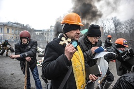 Tragiczne wydarzenia od kilku miesięcy rozgrywające się na Ukrainie poruszają głęboko całą polską społeczność