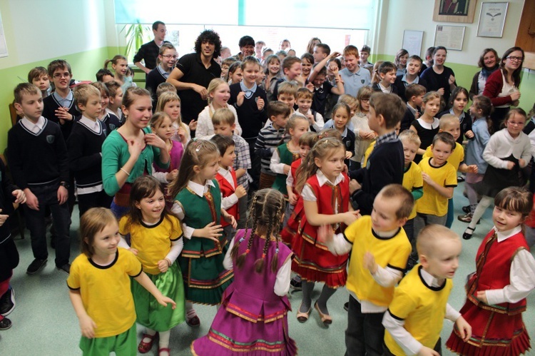 Studenci w katolickiej szkole