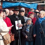 Od 5 lat na jarmarku spotykają się też Kazimiery i Kazimierze, którym gromko wyśpiewywane są imieninowe życzenia