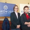 Była snowboardzistka Jagna Marczułajtis-Walczak (z lewej) kieruje Komitetem Konkursowym Kraków 2022, który zabiega o organizację zimowej olimpiady w tym mieście. Na zdjęciu z Magdaleną Sroką podczas prezentacji logotypu Zimowych Igrzysk Olimpijskich Kraków 2022