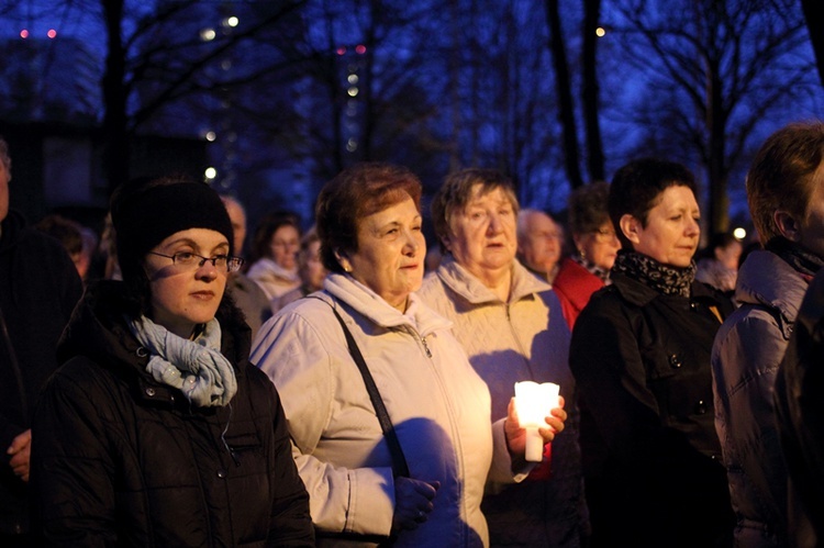 Droga Krzyżowa na os. Tysiąclecia 2014