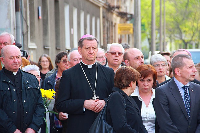 Uroczystość przy Strzeleckiej 8 