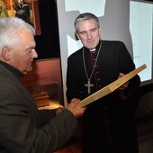 Nagrody wręczył bp K. Nitkiewicz