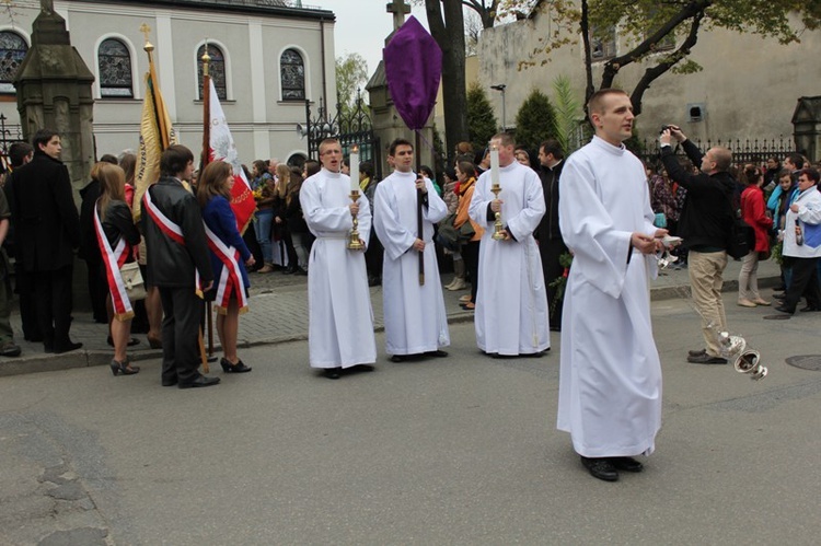 Niedziela Palmowa Młodych: procesja do katedry - cz. 1