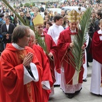 Niedziela Palmowa Młodych: procesja do katedry - cz. 2