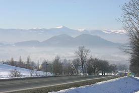 Powyżej: Śnieżka, najwyższy szczyt w Sudetach, ma 1602 m n.p.m.