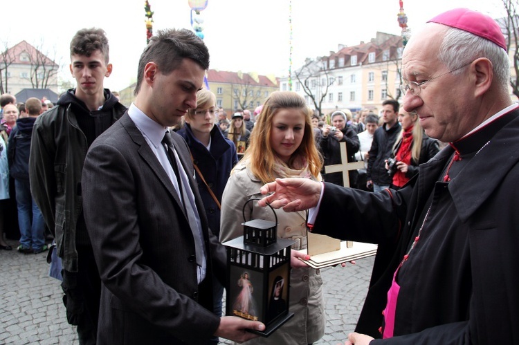 Przekazanie replik symboli ŚDM