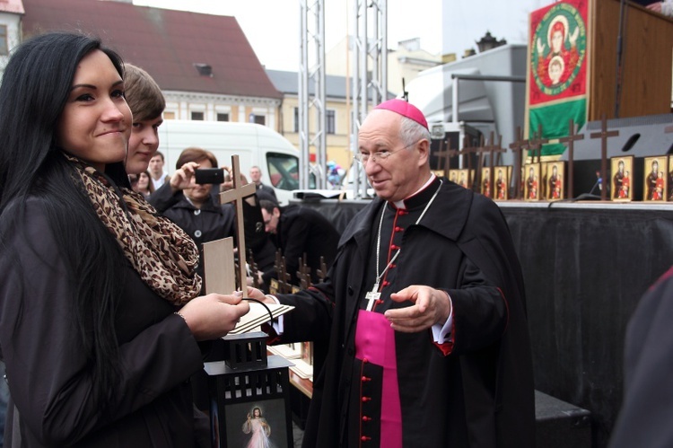 Przekazanie replik symboli ŚDM