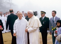 Jedną z kontrowersji w czasie procesu był fakt udzielania przez Jana Pawła II komunii bratu Rogerowi, przeorowi z Taizé