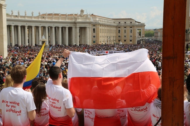 Nasi reprezentanci odbierali w Rzymie symbole ŚDM