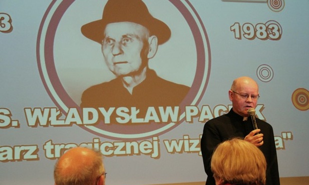 Ks. Władysława Paciaka wspomina ks. prał. Edward Poniewierski