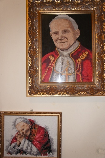 Wystawa o Janie Pawle II w Puszczy Mariańskiej