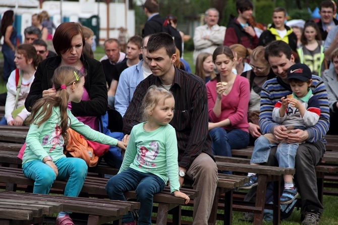 Początek koncertu "Bądź jak Jezus"