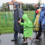 W deszczu z Radziszowa w stronę Mogilan