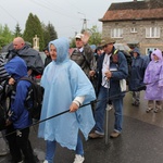 W deszczu z Radziszowa w stronę Mogilan