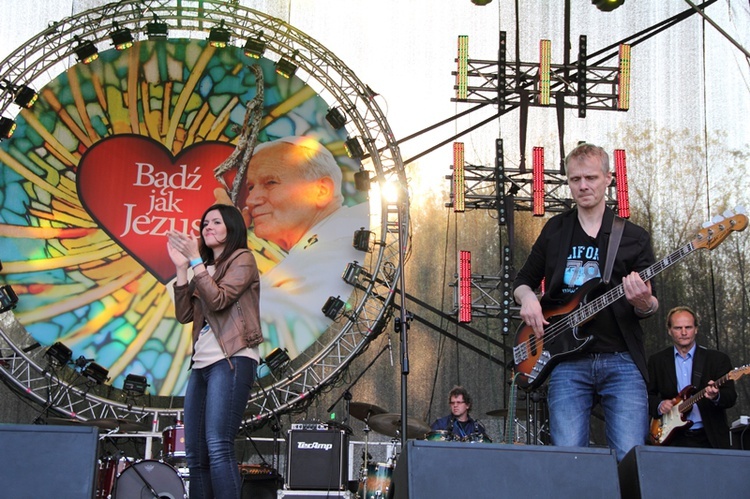 Koncert "Bądź jak Jezus" 2014 cz. 1